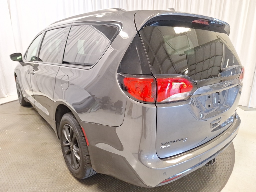 used 2020 Chrysler Pacifica car, priced at $25,886