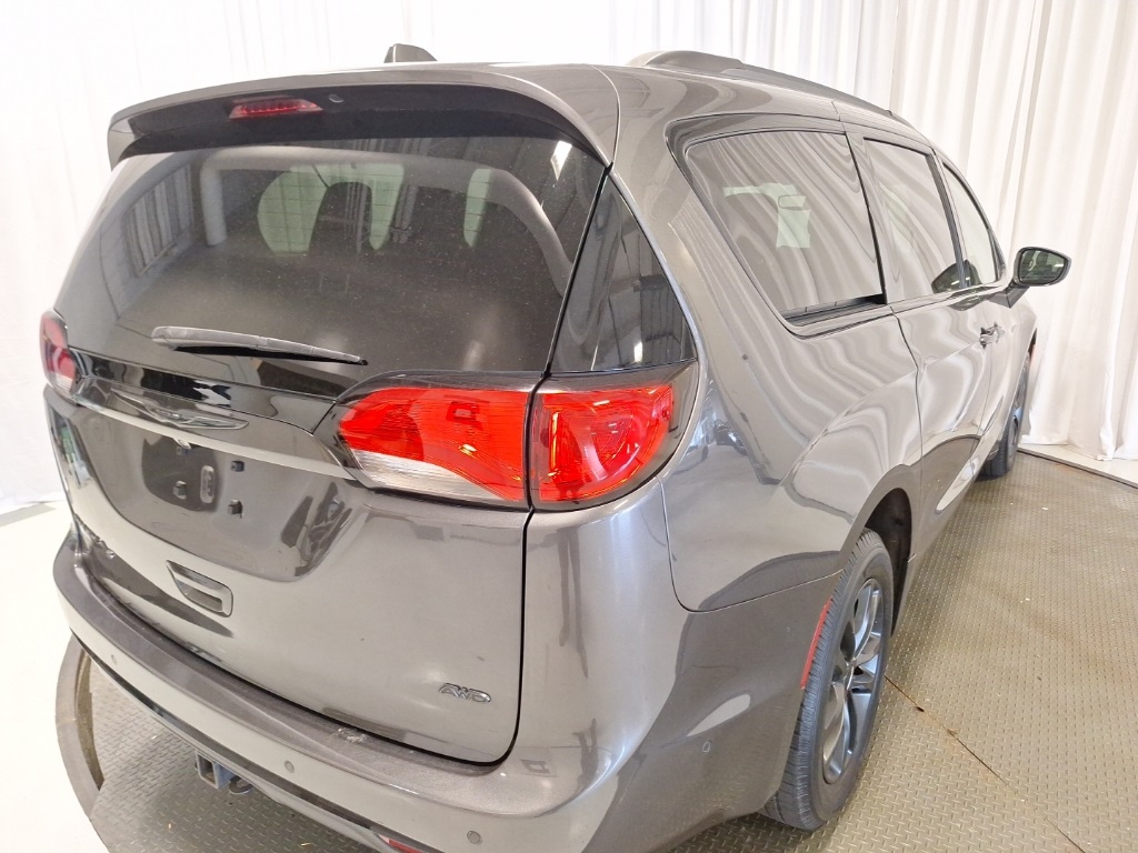 used 2020 Chrysler Pacifica car, priced at $25,886