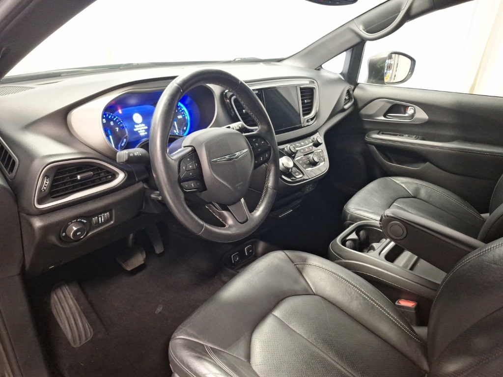 used 2020 Chrysler Pacifica car, priced at $25,886