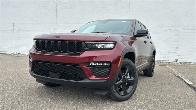 new 2025 Jeep Grand Cherokee car, priced at $48,703
