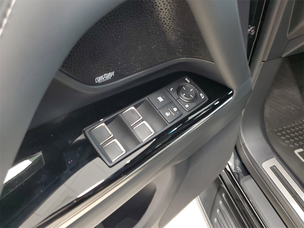 new 2025 Lexus LX car, priced at $118,309