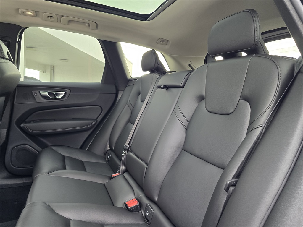 new 2025 Volvo XC60 car, priced at $49,791