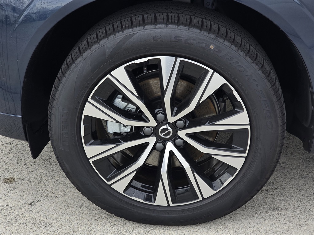 new 2025 Volvo XC60 car, priced at $49,791