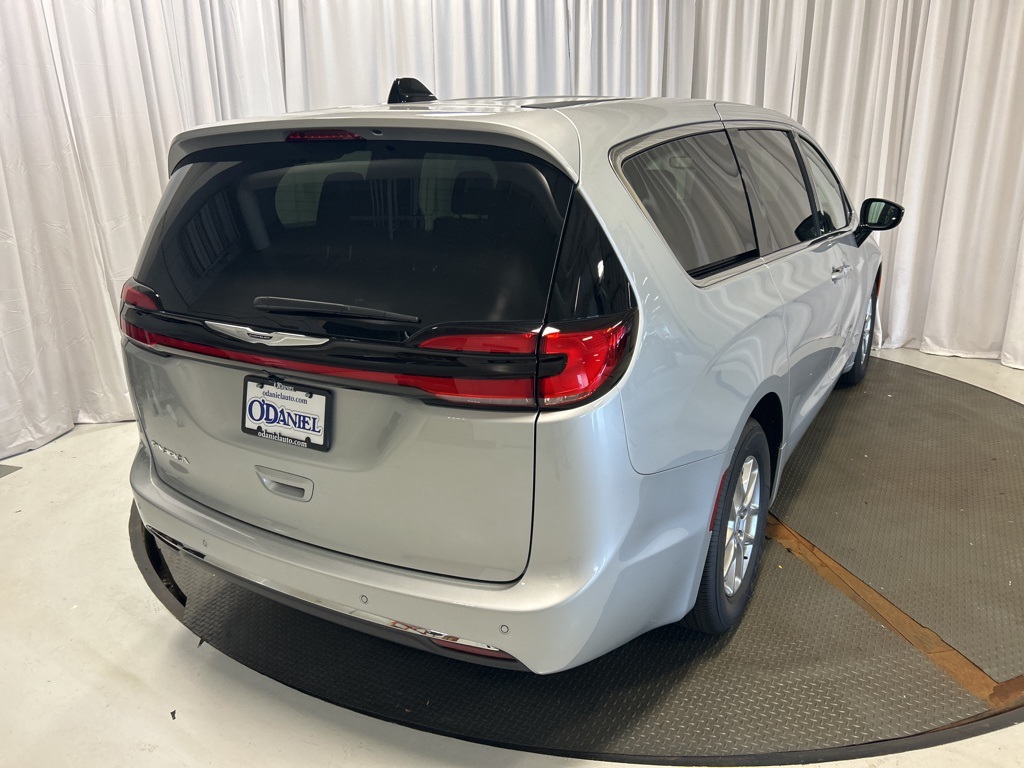 new 2026 Chrysler Pacifica car, priced at $41,749