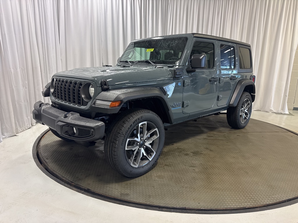 new 2025 Jeep Wrangler car, priced at $50,275