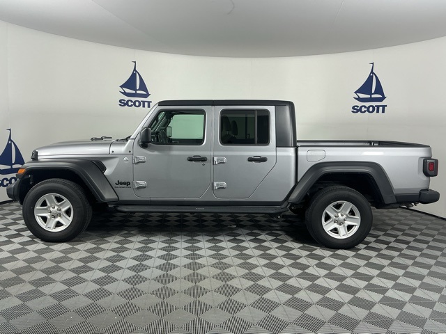 used 2020 Jeep Gladiator car, priced at $27,887
