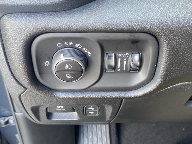 new 2025 Ram 1500 car, priced at $62,372