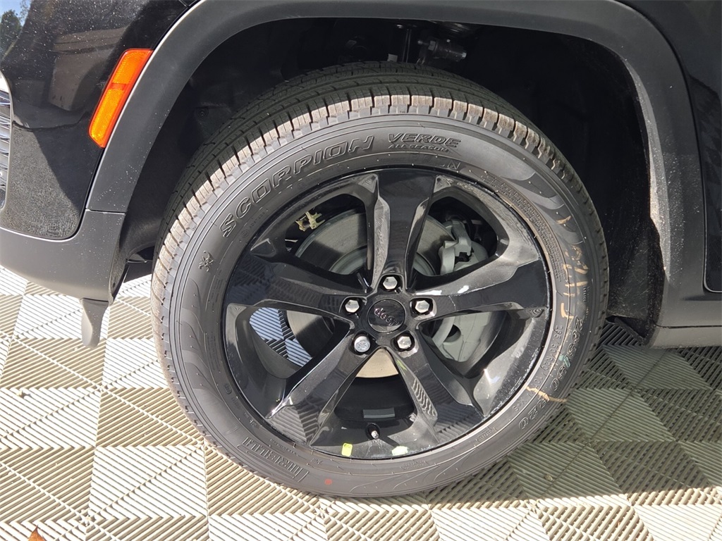new 2025 Jeep Grand Cherokee car, priced at $36,606