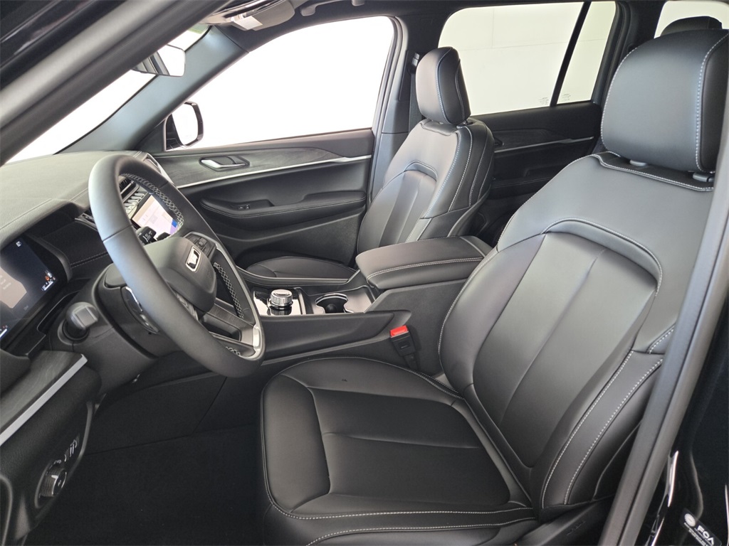 new 2025 Jeep Grand Cherokee car, priced at $36,606