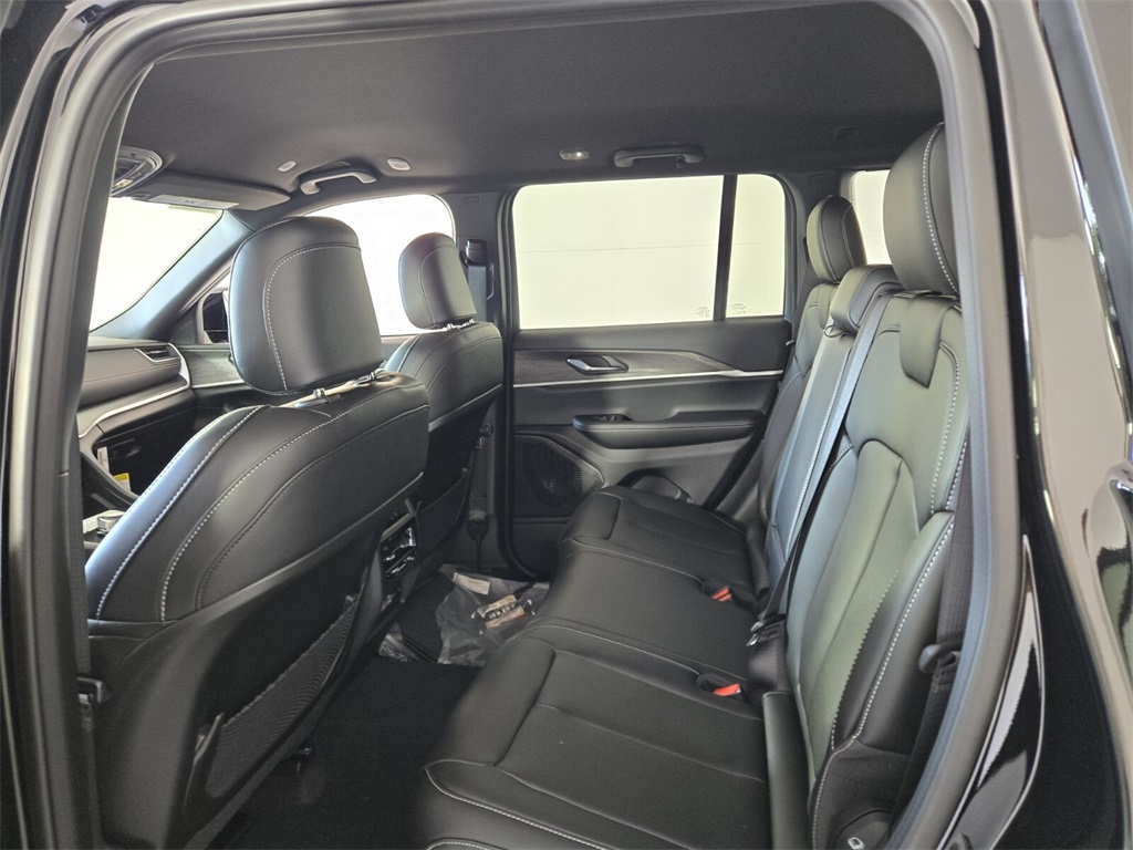 new 2025 Jeep Grand Cherokee car, priced at $36,606