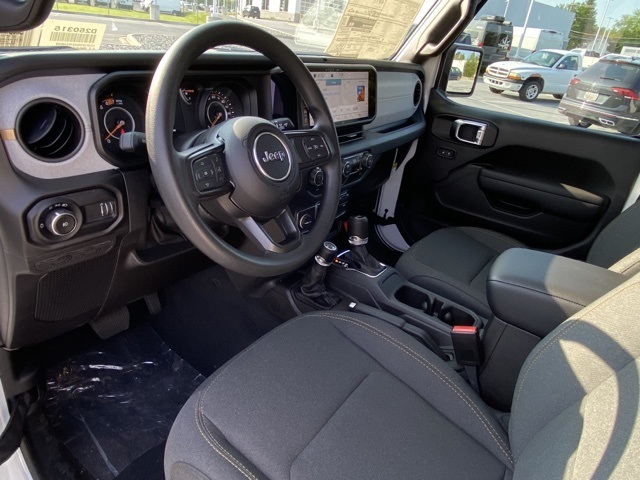 new 2025 Jeep Wrangler car, priced at $39,094