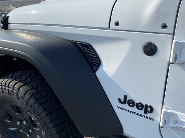 new 2025 Jeep Wrangler car, priced at $39,094