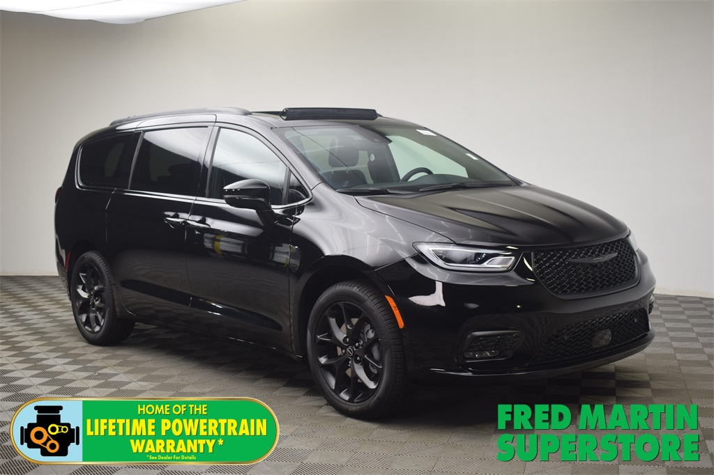 new 2026 Chrysler Pacifica car, priced at $53,536