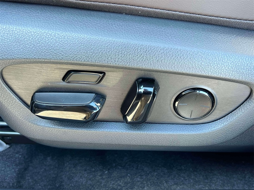 new 2025 Lexus RX car, priced at $77,604