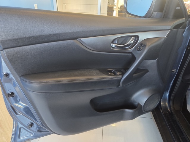 used 2015 Nissan Rogue car, priced at $7,577