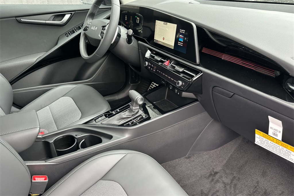 new 2025 Kia Niro car, priced at $30,660