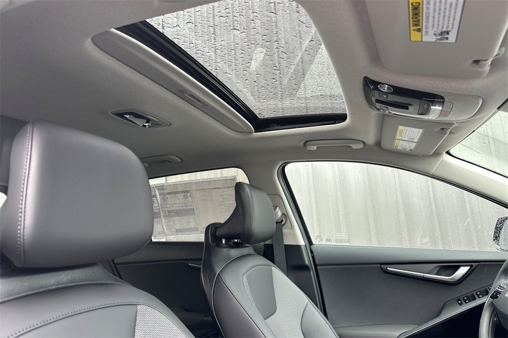 new 2025 Kia Niro car, priced at $30,660