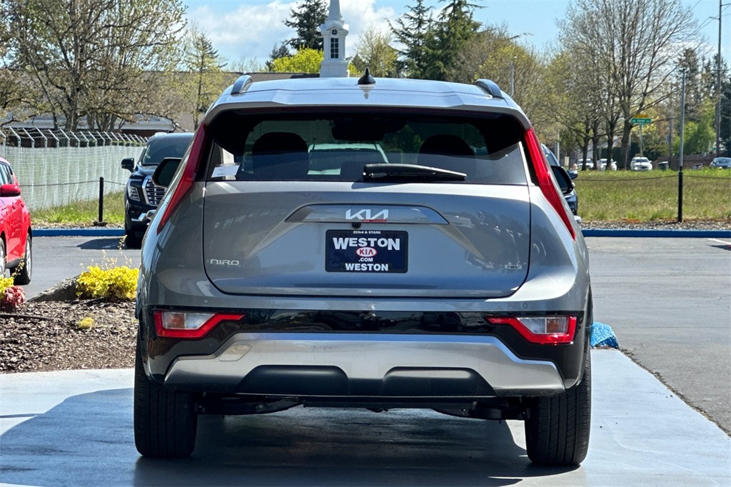 new 2025 Kia Niro car, priced at $30,660