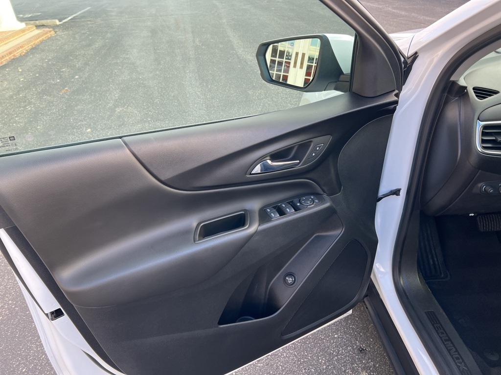 used 2022 Chevrolet Equinox car, priced at $23,400