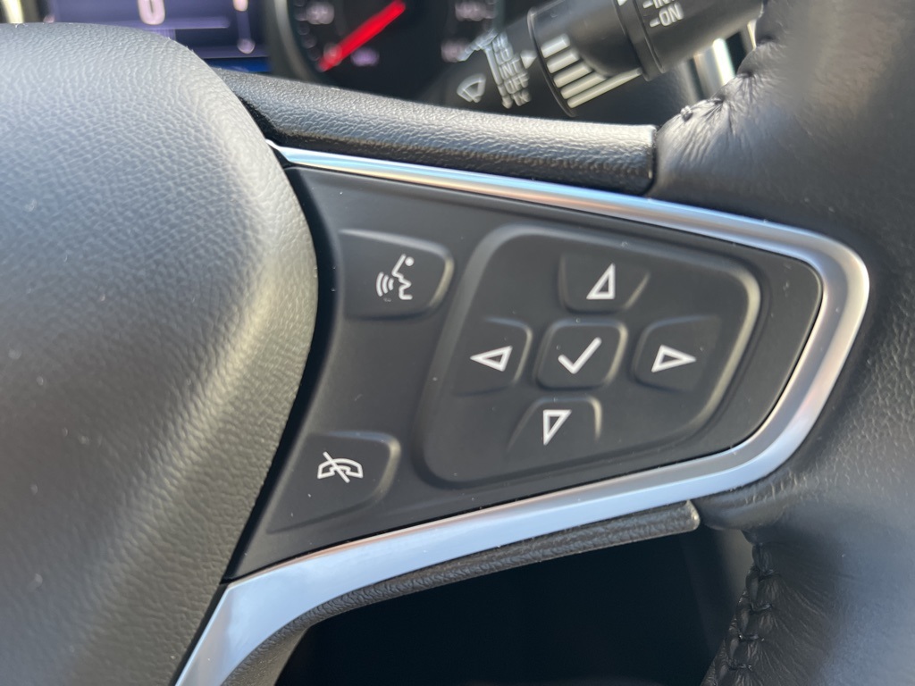 used 2022 Chevrolet Equinox car, priced at $23,400