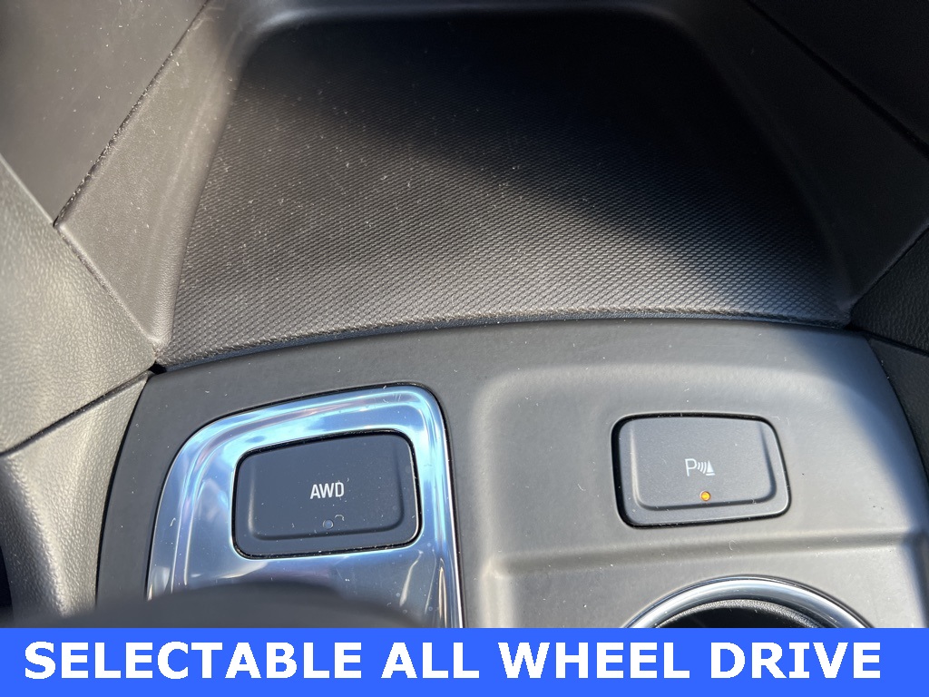 used 2022 Chevrolet Equinox car, priced at $23,400