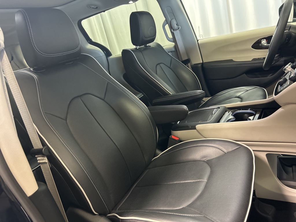 used 2024 Chrysler Pacifica car, priced at $38,595