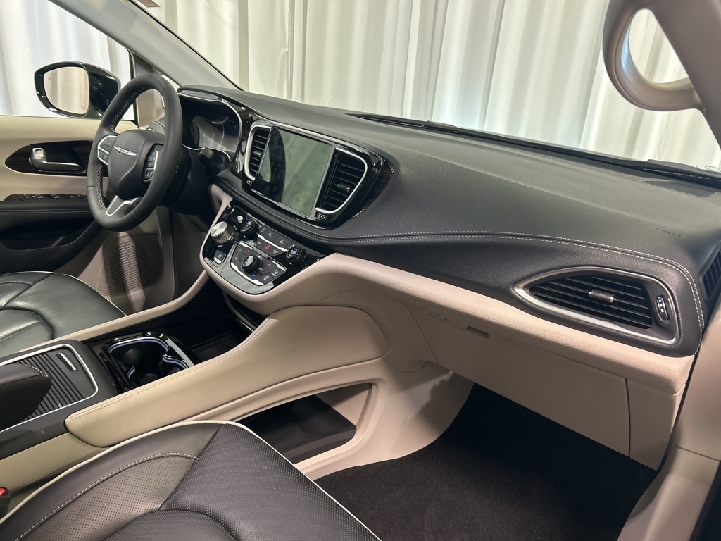 used 2024 Chrysler Pacifica car, priced at $38,595