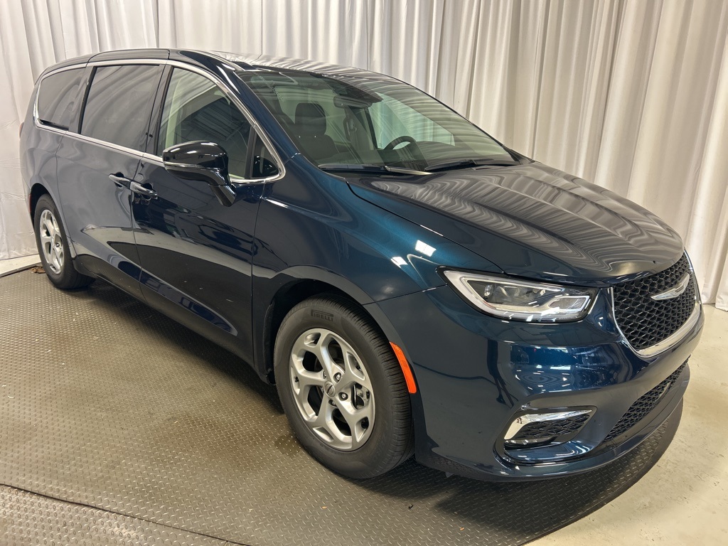 used 2024 Chrysler Pacifica car, priced at $38,595
