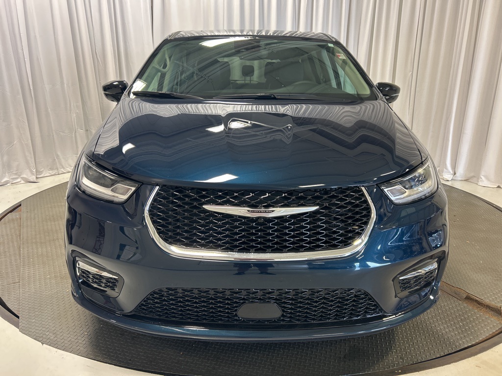 used 2024 Chrysler Pacifica car, priced at $38,595