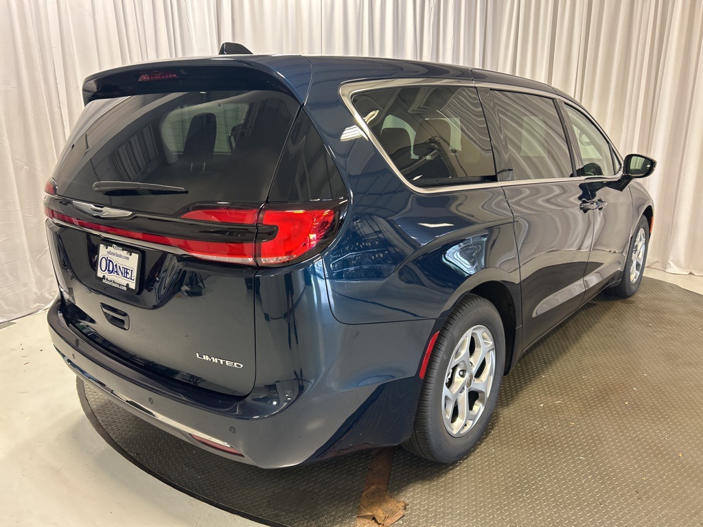 used 2024 Chrysler Pacifica car, priced at $38,595