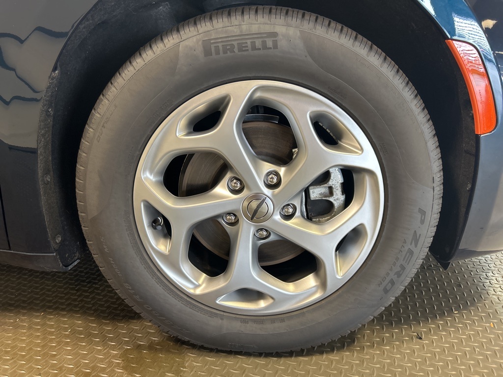 used 2024 Chrysler Pacifica car, priced at $38,595