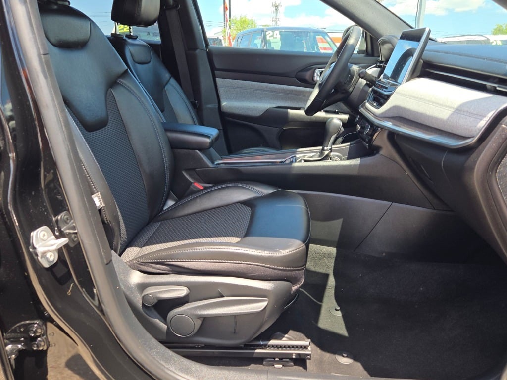 used 2023 Jeep Compass car, priced at $25,000