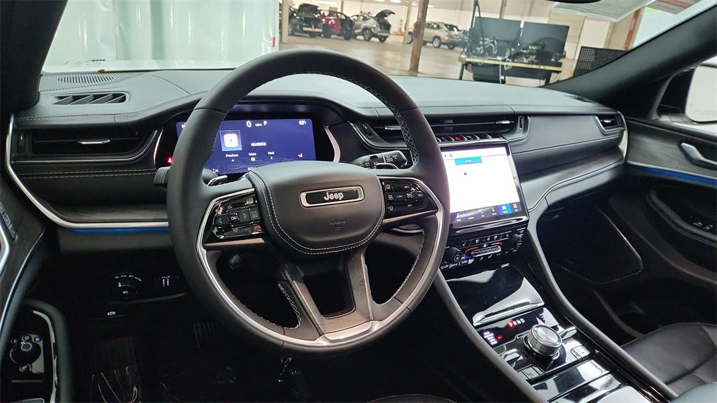 used 2023 Jeep Grand Cherokee car, priced at $38,975