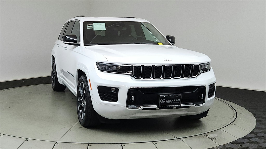 used 2023 Jeep Grand Cherokee car, priced at $38,975