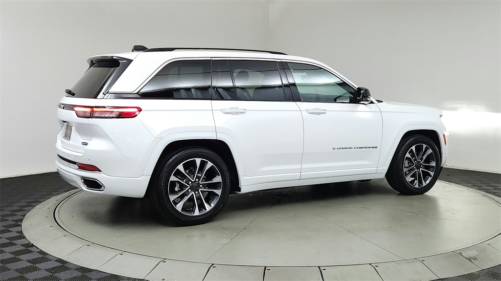 used 2023 Jeep Grand Cherokee car, priced at $38,975