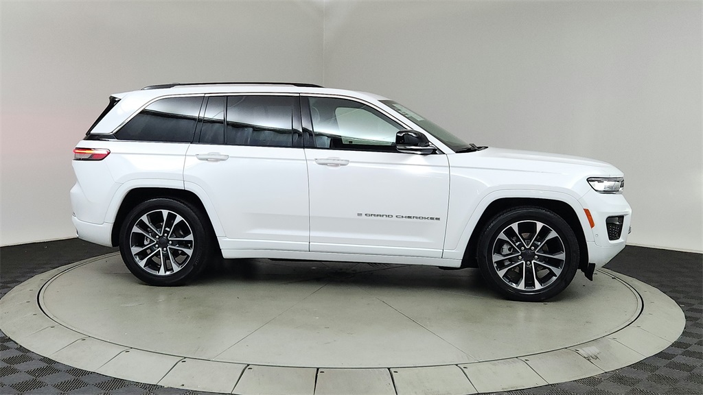 used 2023 Jeep Grand Cherokee car, priced at $38,975