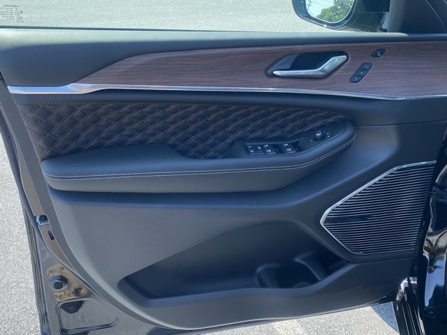 new 2025 Jeep Grand Cherokee car, priced at $54,358