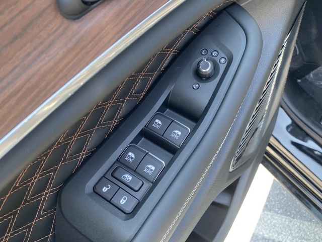 new 2025 Jeep Grand Cherokee car, priced at $54,358