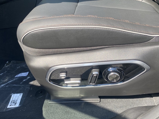 new 2025 Jeep Grand Cherokee car, priced at $54,358