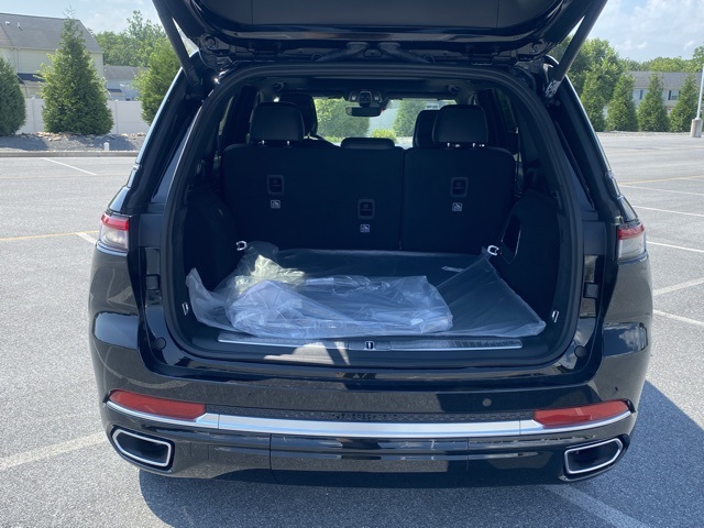 new 2025 Jeep Grand Cherokee car, priced at $54,358