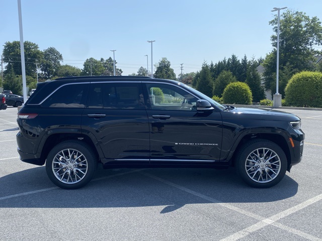 new 2025 Jeep Grand Cherokee car, priced at $54,358