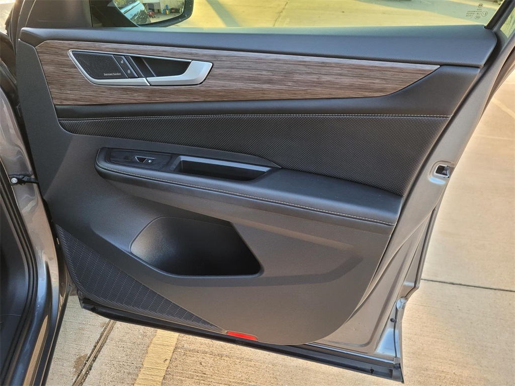 used 2024 Volkswagen Atlas car, priced at $40,080