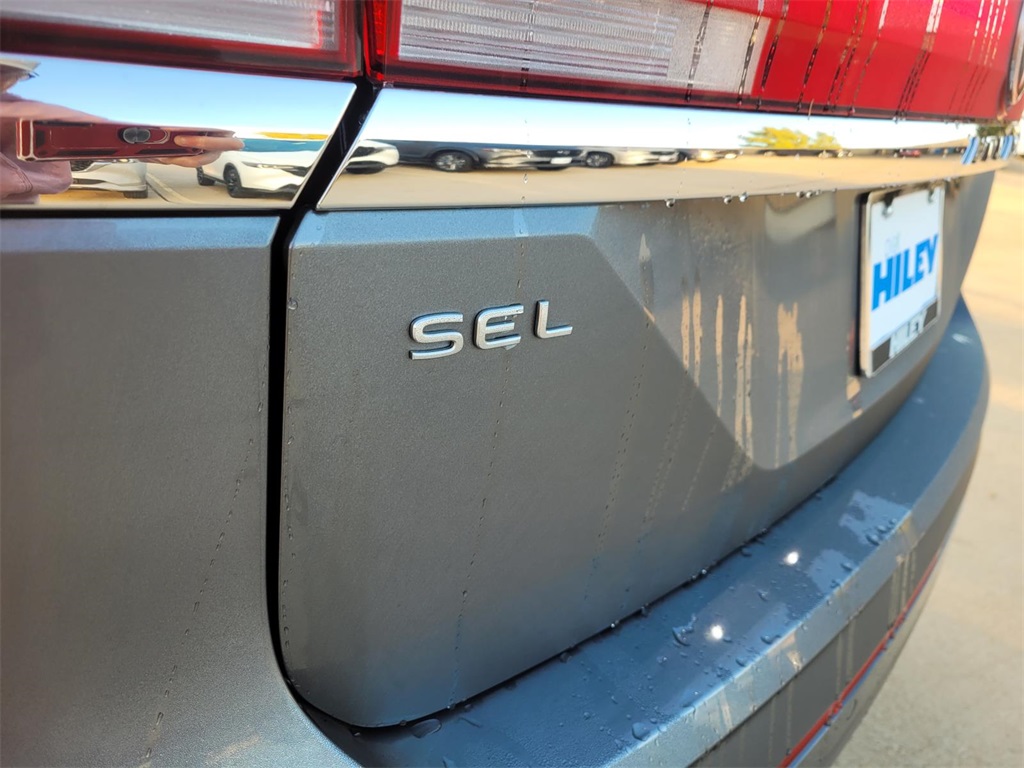 used 2024 Volkswagen Atlas car, priced at $40,080