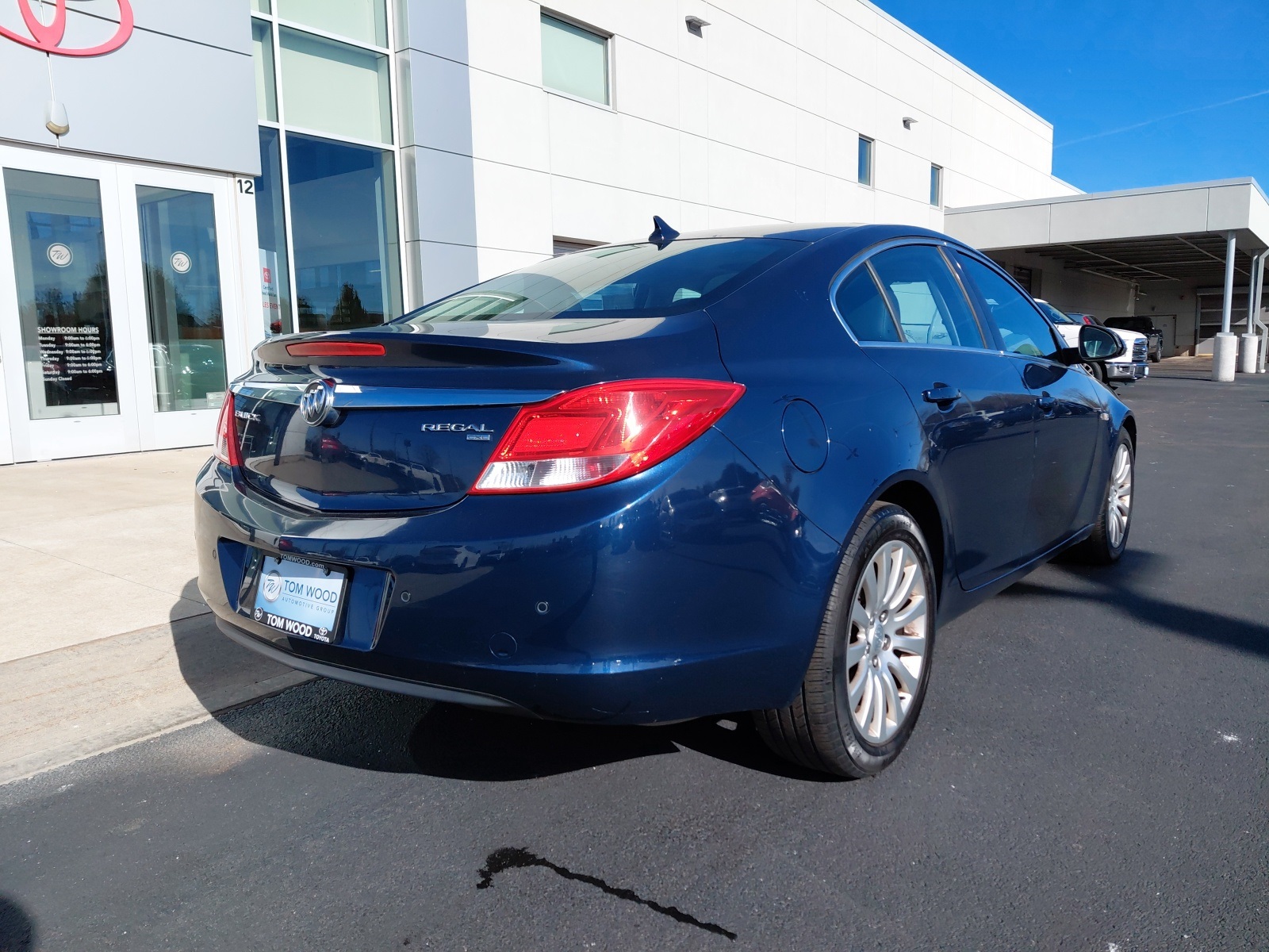 used 2011 Buick Regal car, priced at $4,986