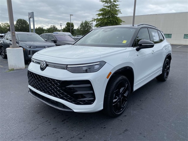 new 2025 Volkswagen Tiguan car, priced at $41,086