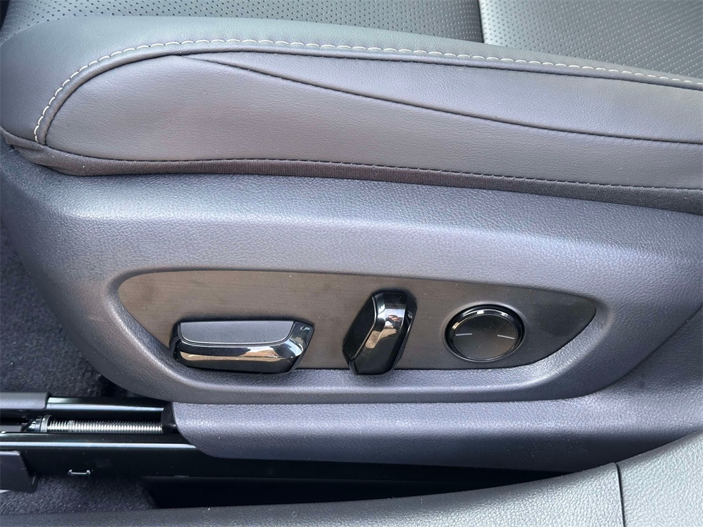 new 2025 Lexus ES car, priced at $47,675