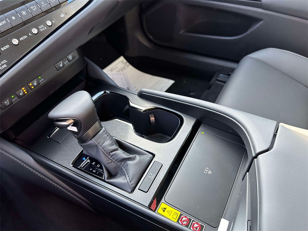 new 2025 Lexus ES car, priced at $47,675