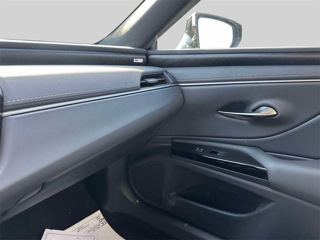 new 2025 Lexus ES car, priced at $47,675