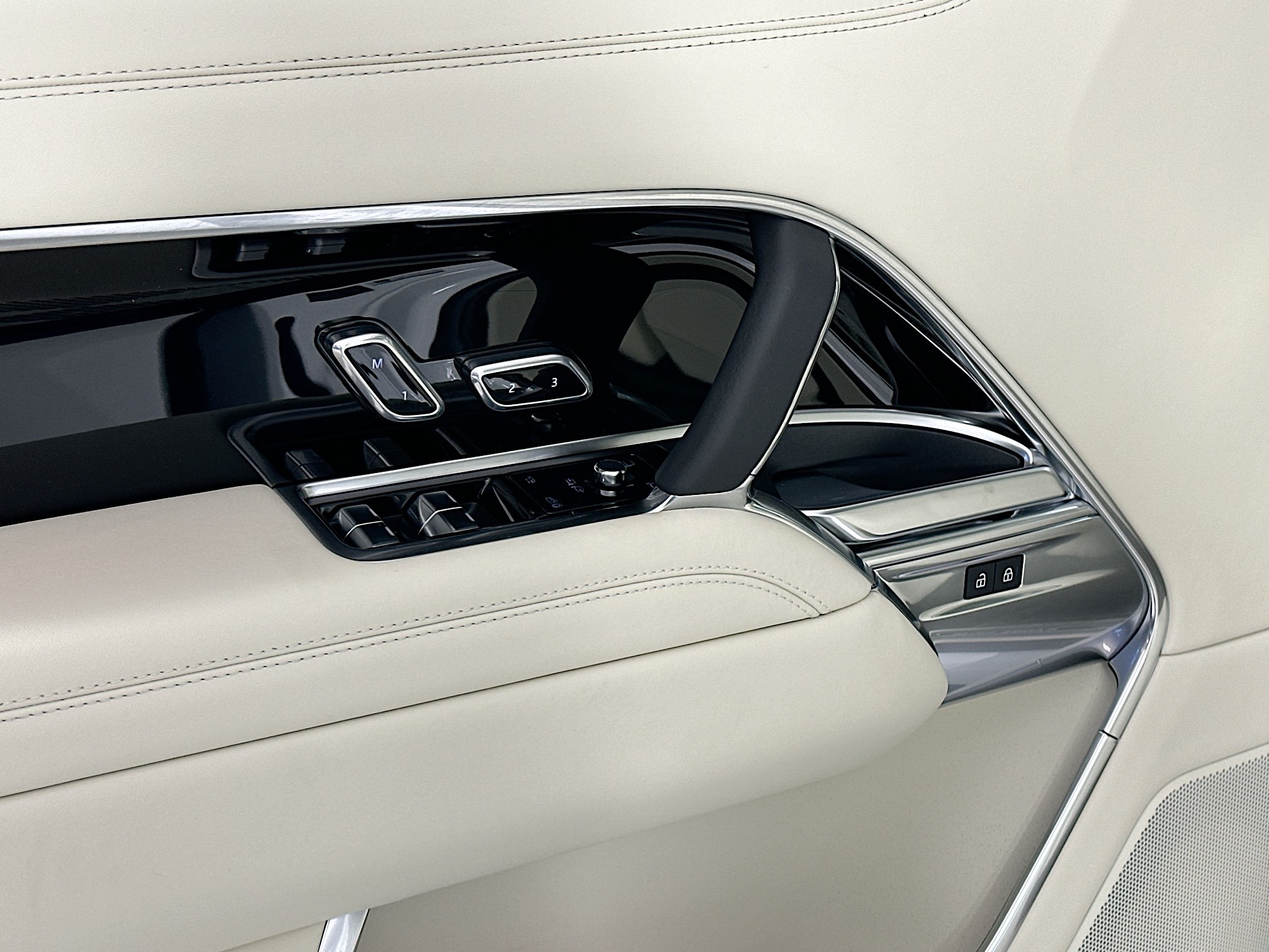 new 2025 Land Rover Range Rover car, priced at $164,975