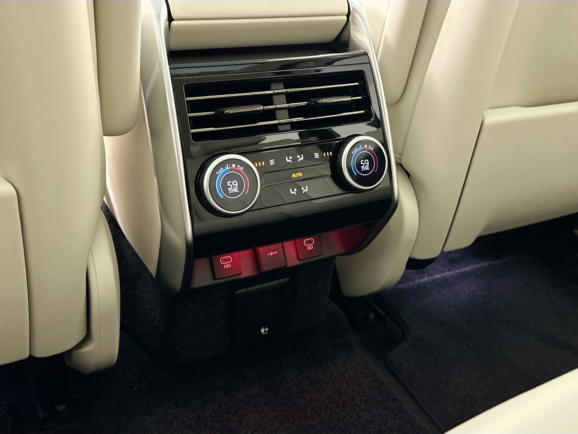new 2025 Land Rover Range Rover car, priced at $164,975